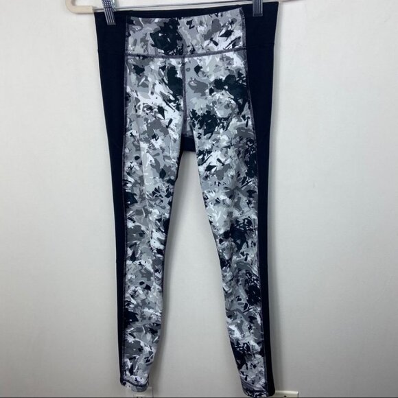 Under Armour Shape Shifter Printed Leggings Pants Size Small Running Fitness S - Picture 6 of 12